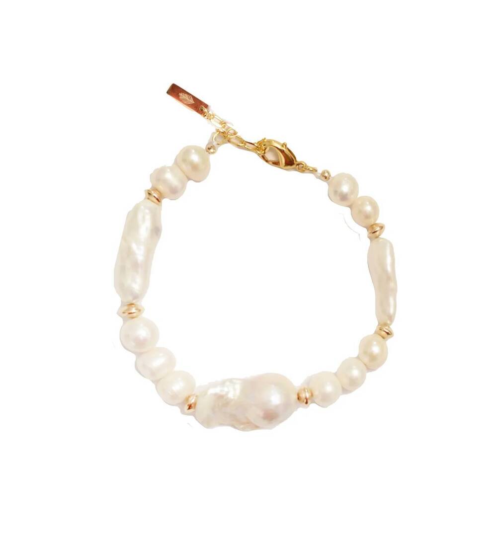 NEW ADRIANA PAPPAS women's florence pearl bracelet in white/gold